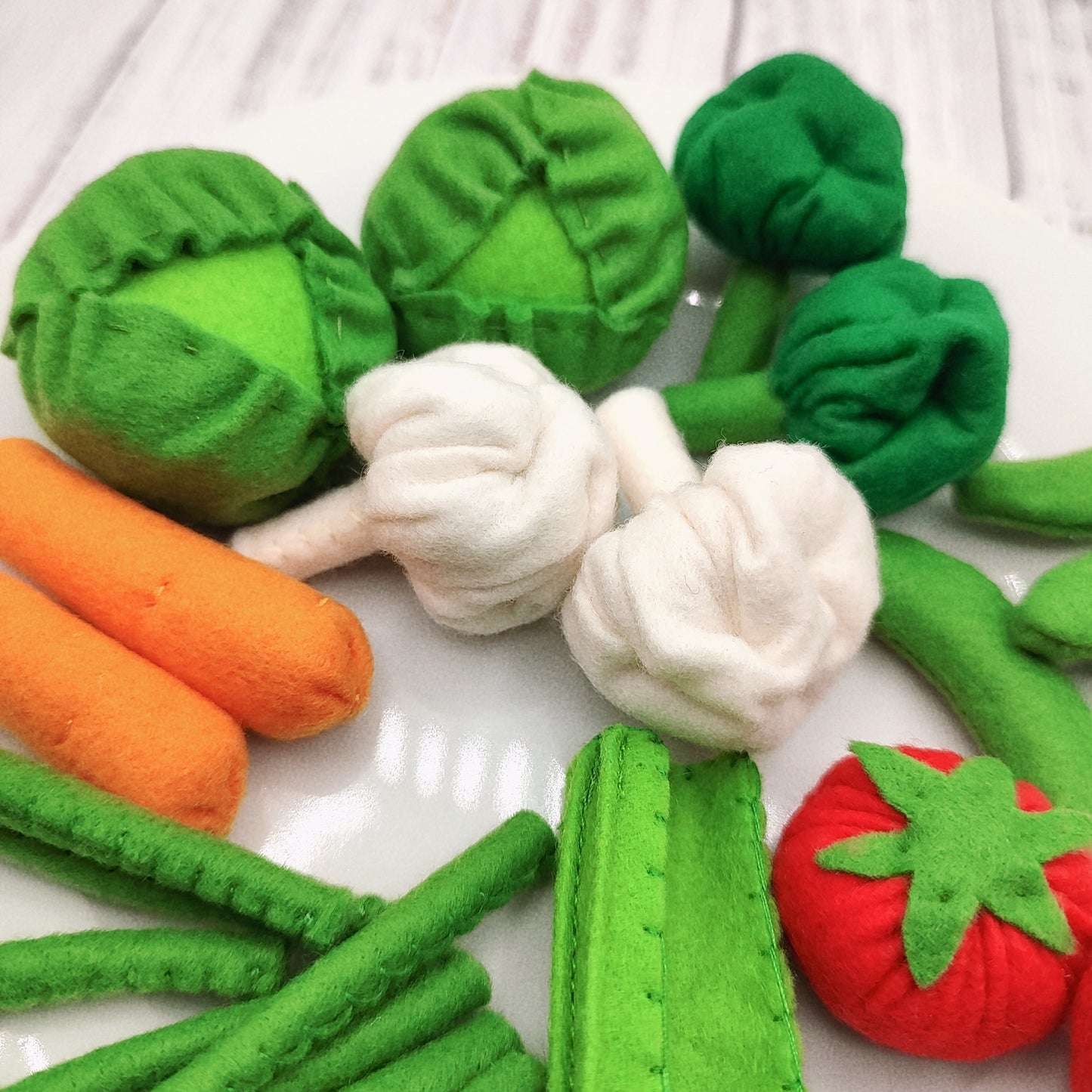 Felt vegetable pieces from the plush toy set