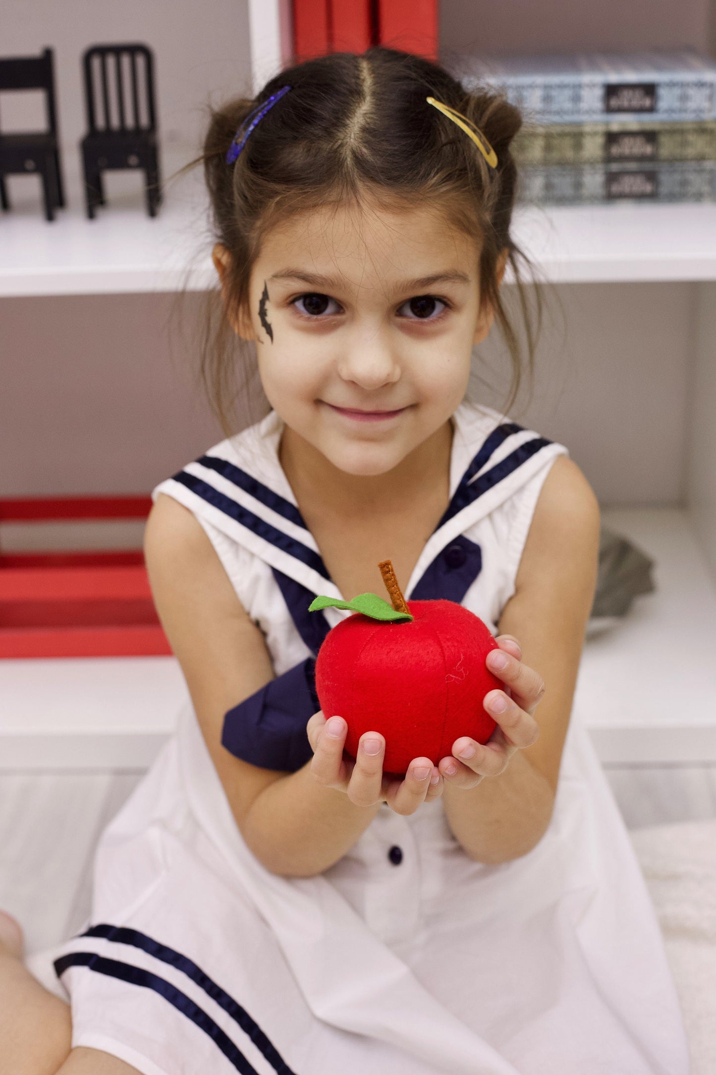 Apple felt fruit