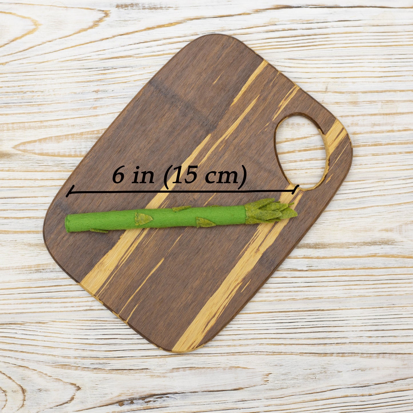 Asparagus play food (felt food, vegetables, fruit, pretend play kids kitchen, plush toy, cooking toys, fake food, farmers market for baby)