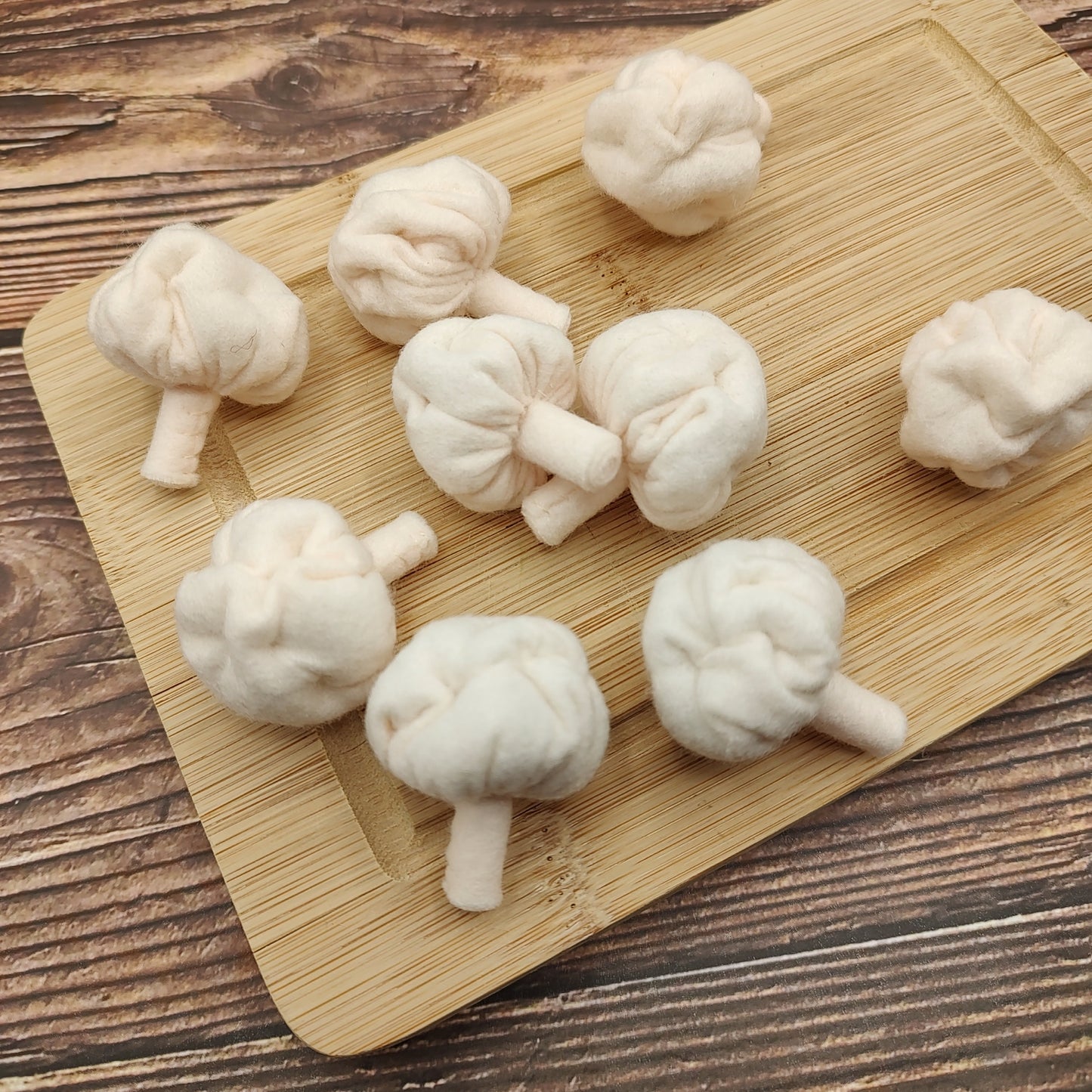 Cauliflower, pieces of cauliflower felt play food vegetable