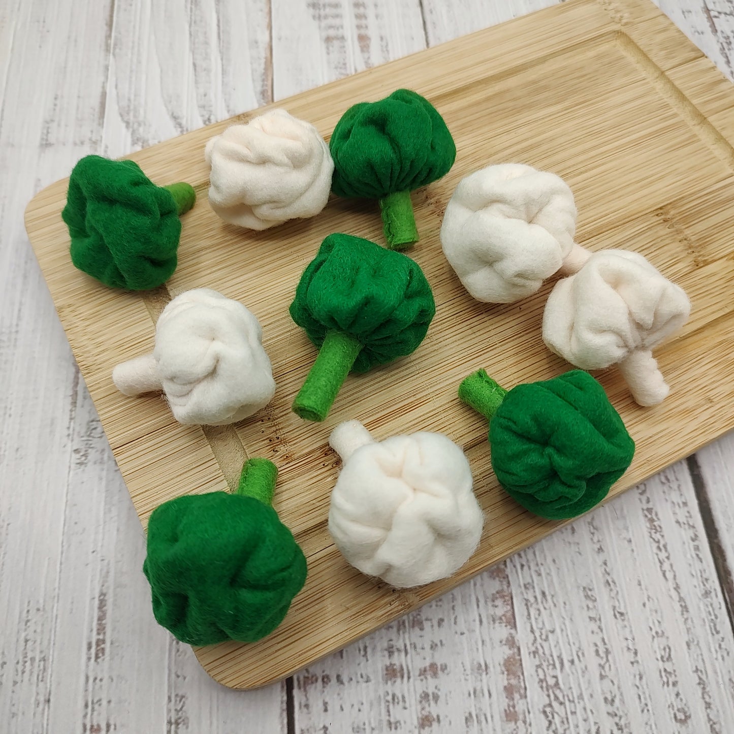 Broccoli, pieces of broccoli felt play food vegetable