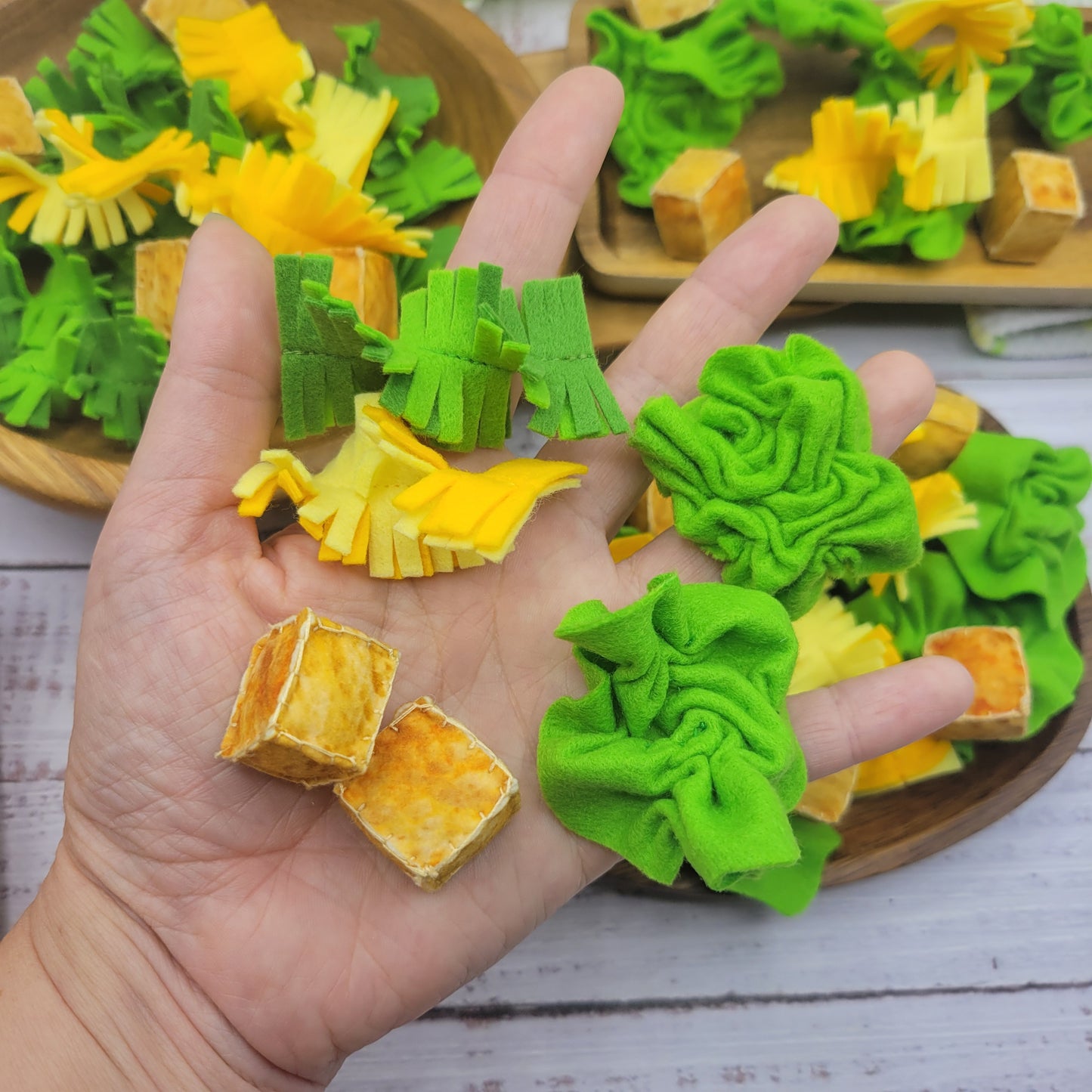Pretend play felt Caesar salad food accessory
