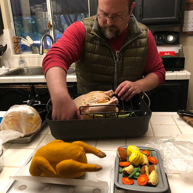 Magnetic turkey plush toy in dinner setting