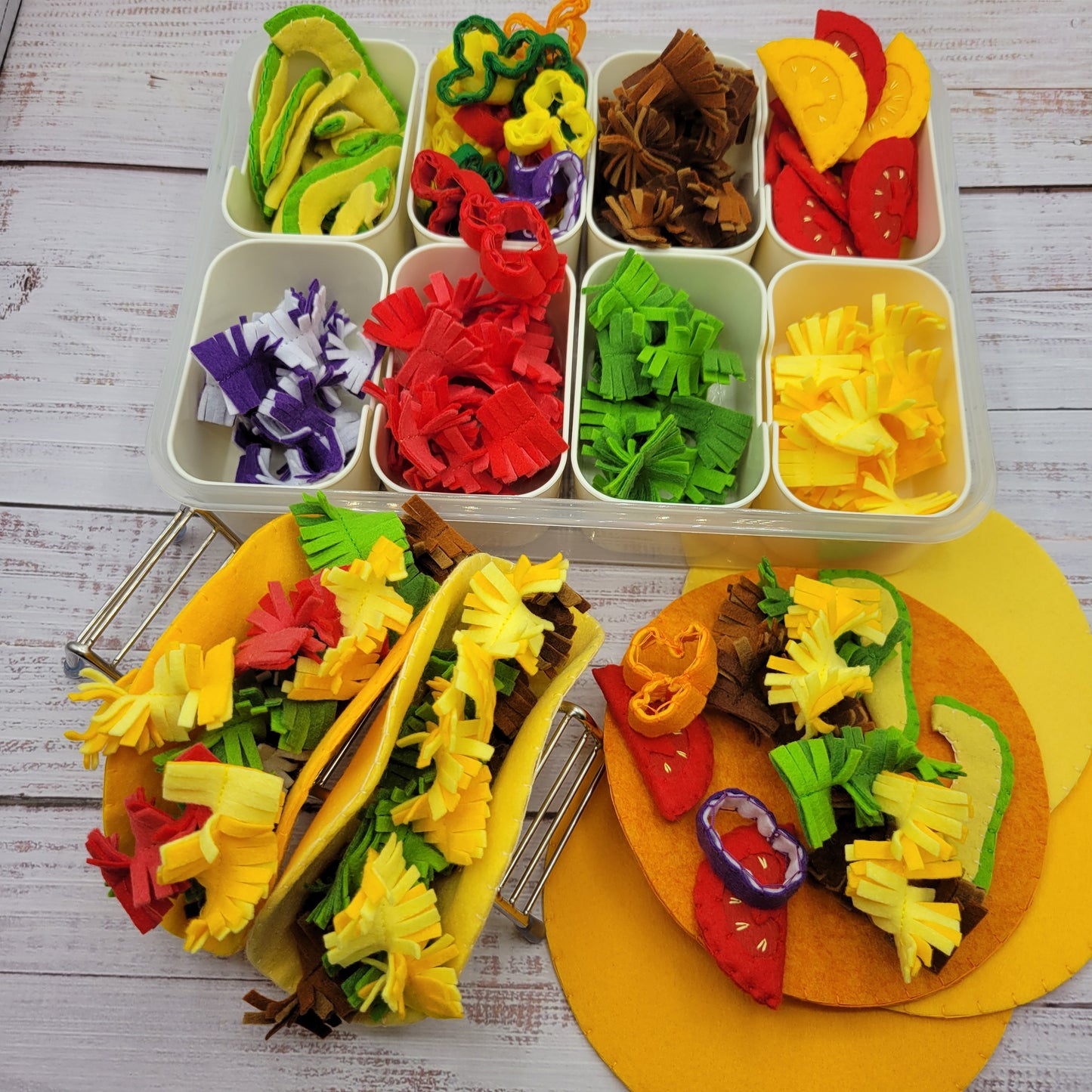 Soft taco plush toy for pretend kitchen play