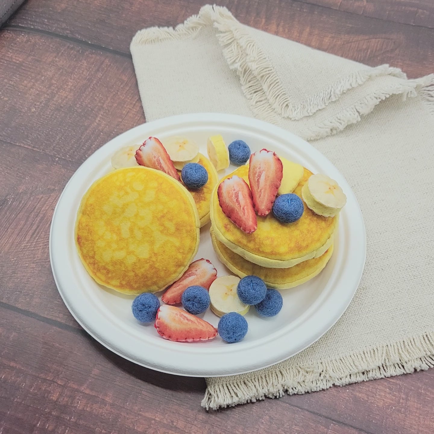 Soft pancake plush toy stacked for role-play breakfast