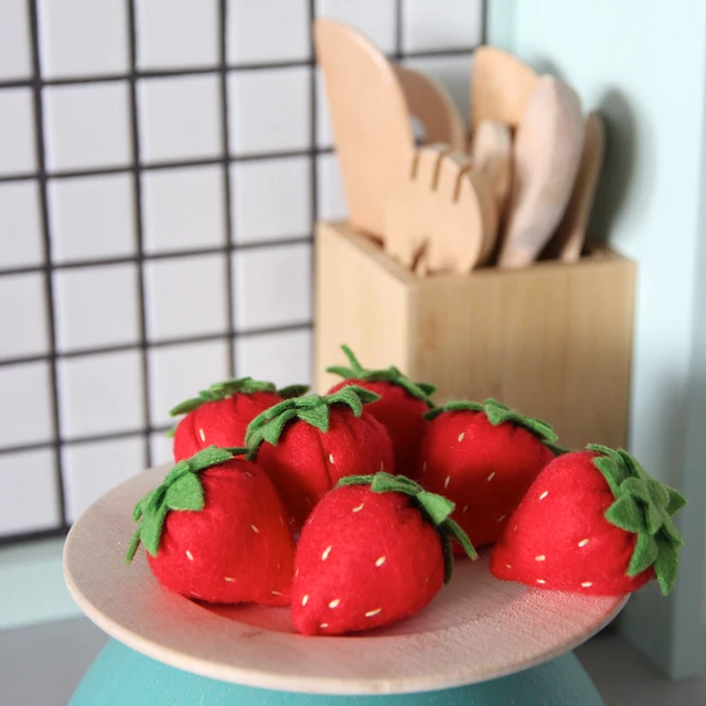 Strawberry felt berries