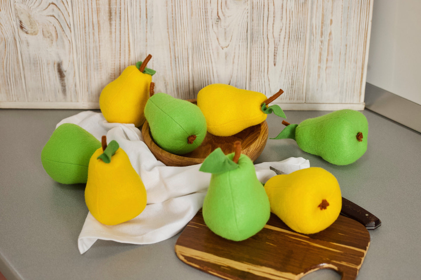 Pear felt fruits